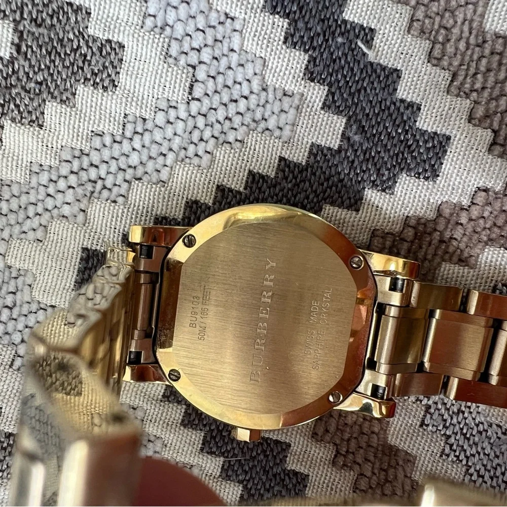 Burberry watch - Picture 4 of 7